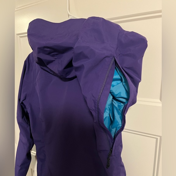 Burton Ak Gore-tex Blade Jacket, Women's Large, Deep Purple/ Ink - Picture 4 of 6